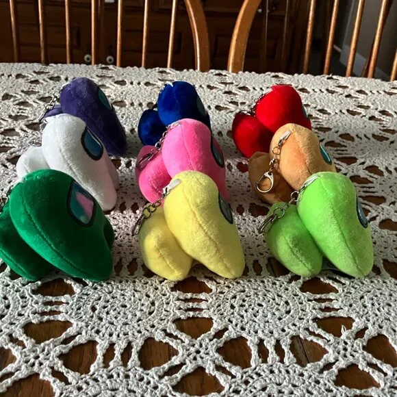 Lot of 9 Among Us 4” Plush Squeaker Keychains Backpack Clips All Different - Picture 7 of 8